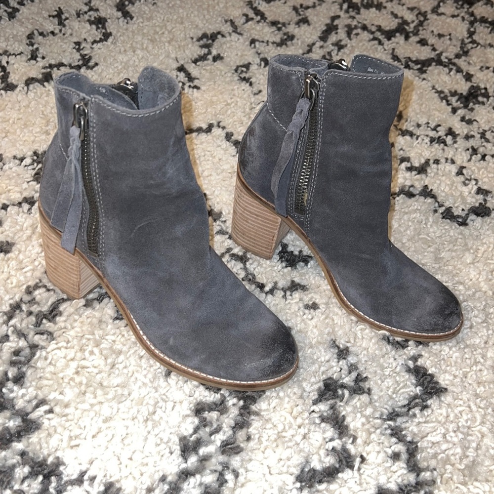 Dolce Vita Lana Suede Stacked Block Heel Booties Size 7.5